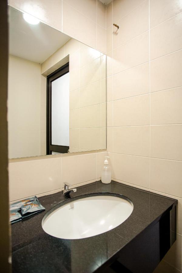 Pp Hotel By Moxy George Town Exterior photo