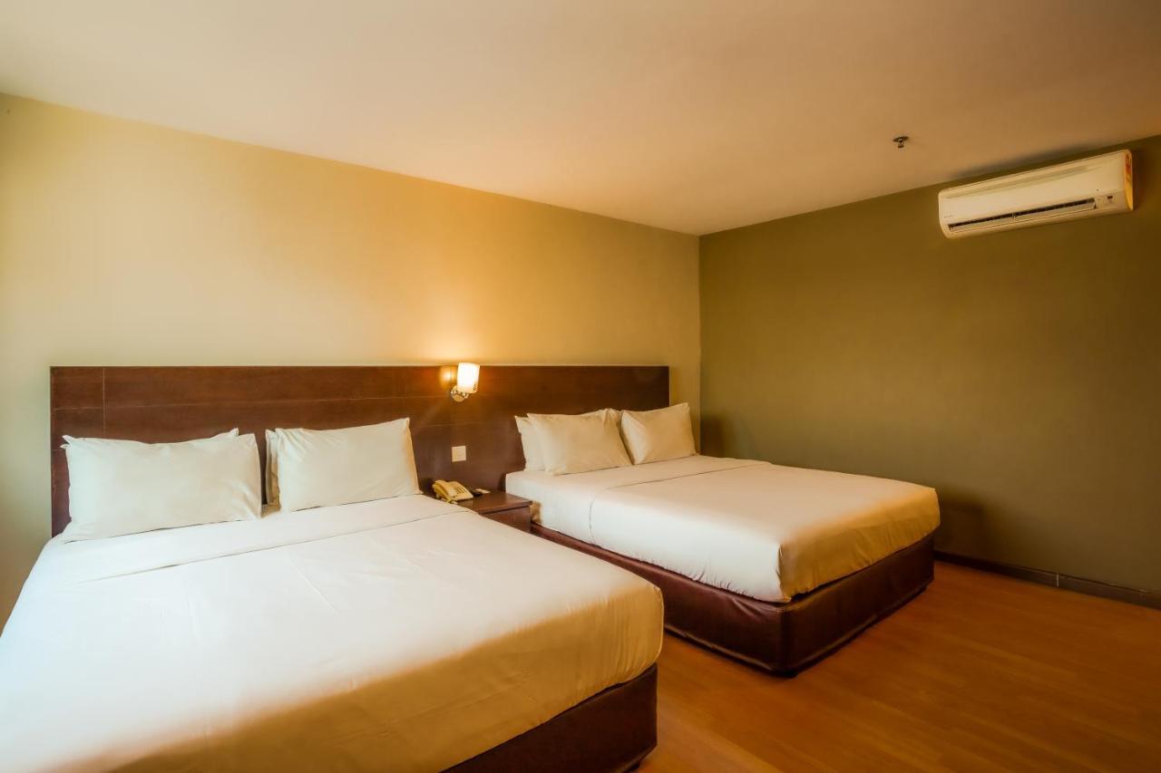 Pp Hotel By Moxy George Town Exterior photo
